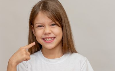 ¿Qué se revisa en una consulta de odontopediatría además de las caries?